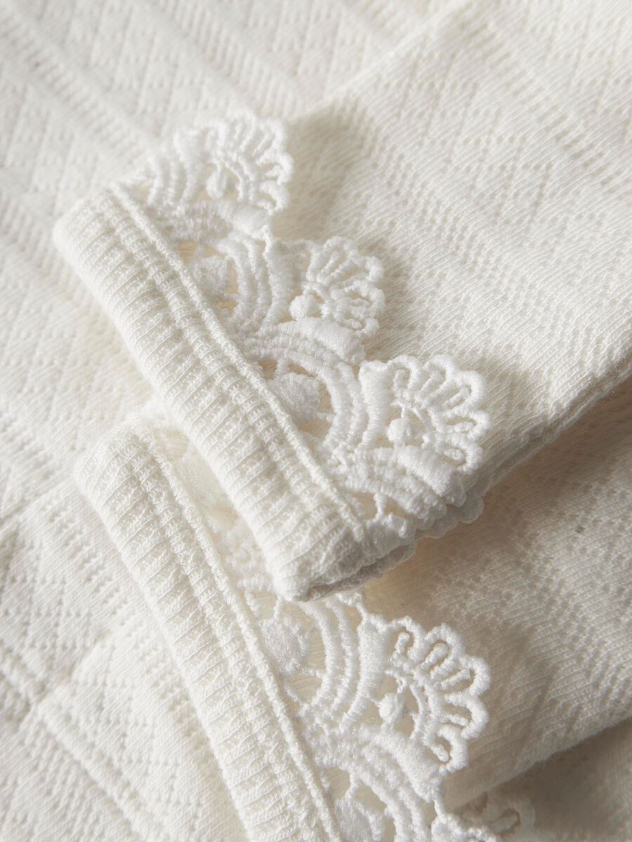 Lil' Atelier Rippstrick-Legging für Babys mit Spitzendetails - bequem und trendy in Coconut Milk