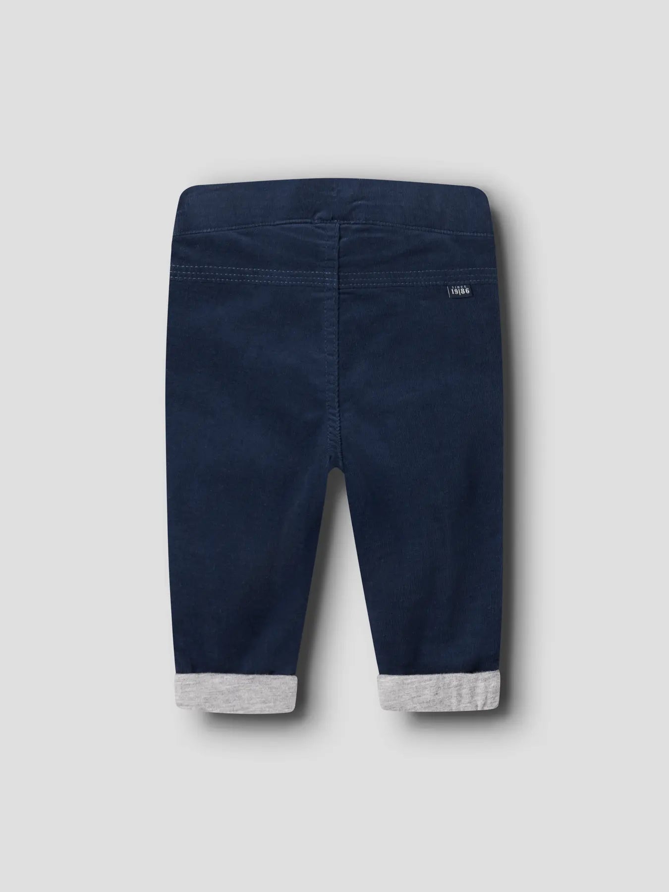 blaue stoffhose mit verstellbarem hosenbund von name it für babys und kleinkinder - rückansicht