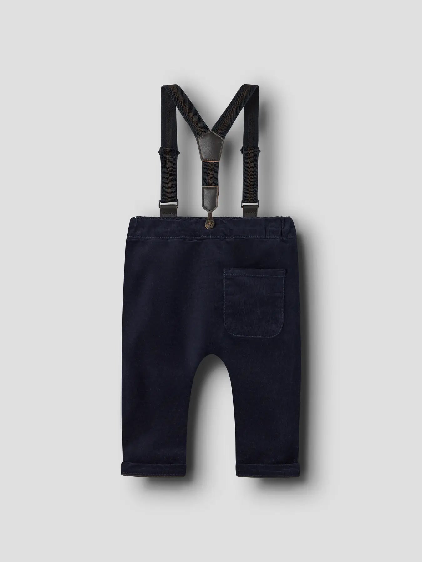 blaue feincordhose mit hosenträgern von name it aus baumwolle für besondere anlässe - hinteransicht