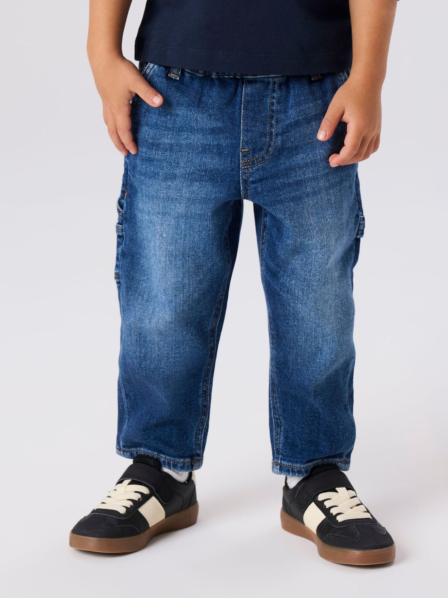 Tapered Jeans