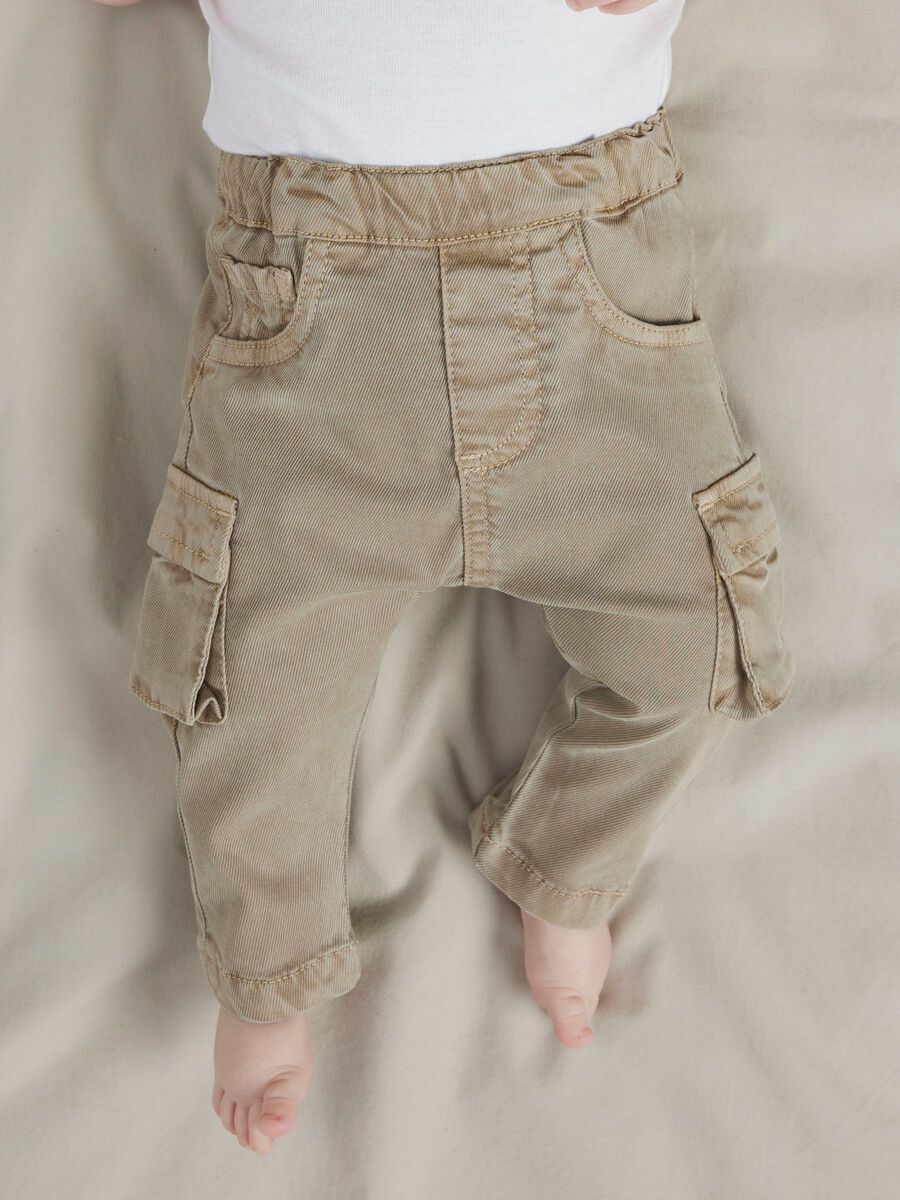 Name It Baby Cargo Hose aus TENCEL™ Lyocell - Baggy Fit mit Gesäßtaschen in Größen 62-86