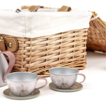 Teeservice aus Blech - Wald im Weidekorb