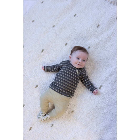 grüne dicke stoffhose für den herbst und winter aus baumwolle für babys und kinder von feetje - modellansicht